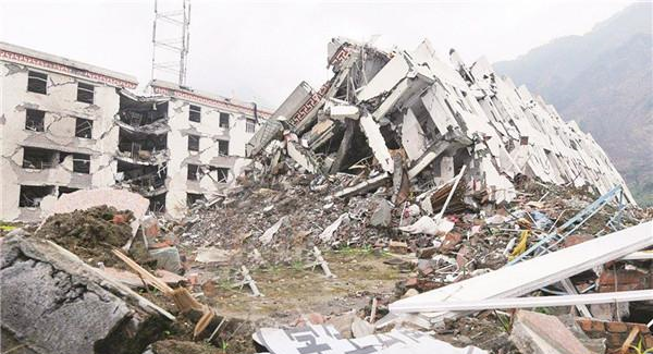 2008年汶川大地震,2008年汶川地震图片 2008年汶川大地震,那位捐款185元的小乞丐,如今过得如何?