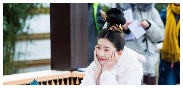 赵露思《三千鸦杀》造型被嫌弃,另一部剧又美回来了,服装很重要
