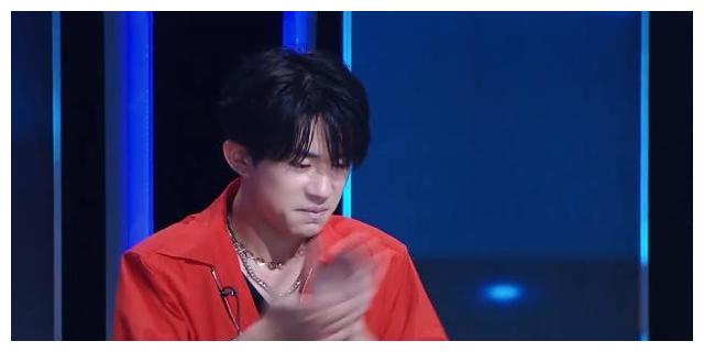 易烊千玺就是“回锅肉”,所以他很感性,张艺兴也是位好导师