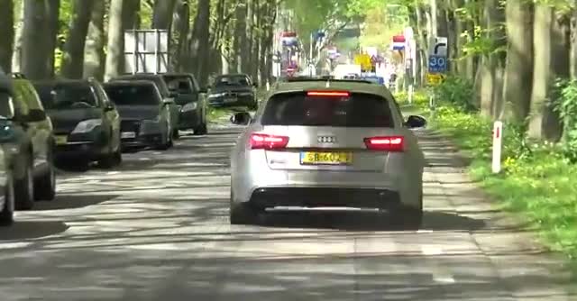 实拍炫酷跑车离场声浪展示