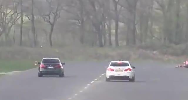 看国外性能车直线加速测试！