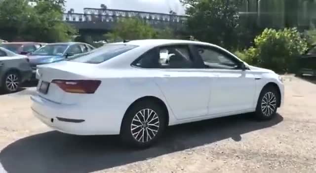 新朗逸宝来看过来，全新速腾 国外实拍2019款大众JETTA