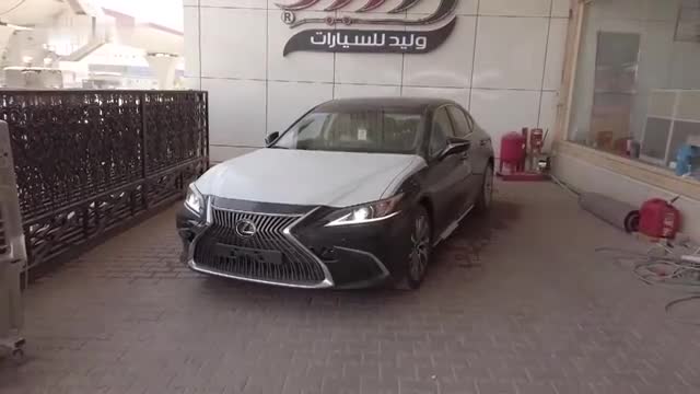 2020款雷克萨斯ES350到店实拍，看到外观和内饰，我彻底心动了