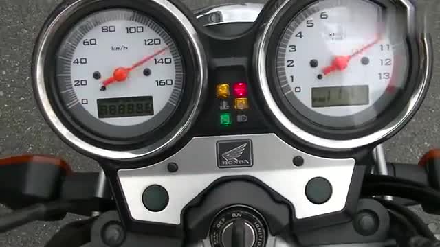 实拍本田街车VTR250，V型双缸发动机，感觉如何？