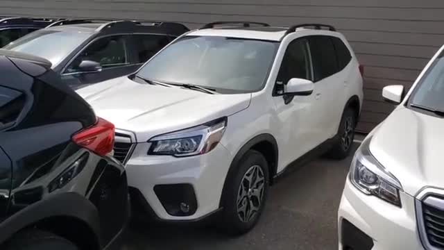 2020款斯巴鲁森林人入库实拍，坐进车内看到内饰，还想啥本田CRV