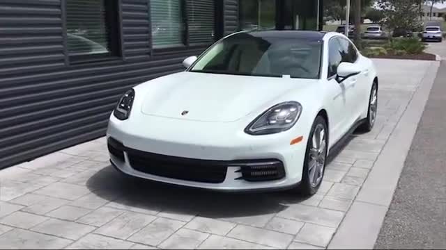 终于等来了！2021款保时捷帕拉梅拉，升起尾翼坐进驾驶舱，真帅气