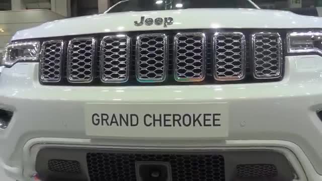 全新Jeep大切诺基亮相海外车展，你觉得内部空间怎么样？