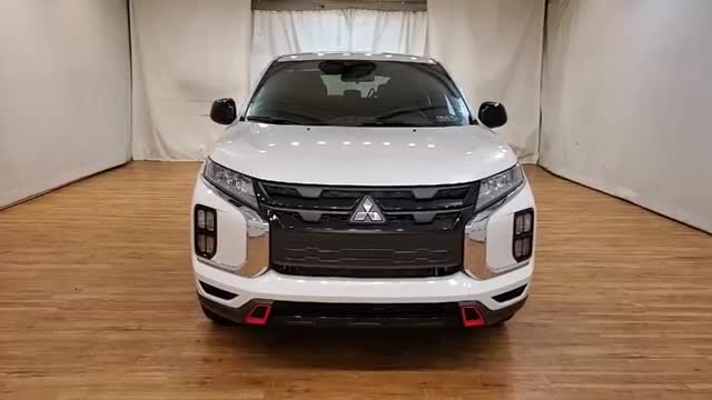 2020款三菱欧蓝德入库实拍，看到外观和内饰，才知道啥叫改变