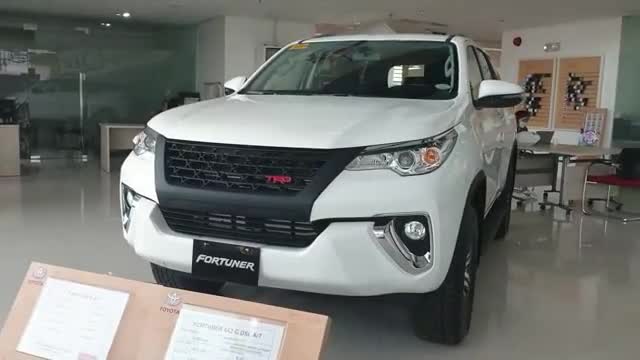 2020款丰田穿越者TRD到店实拍，坐进车内了解完内饰，立刻心动了