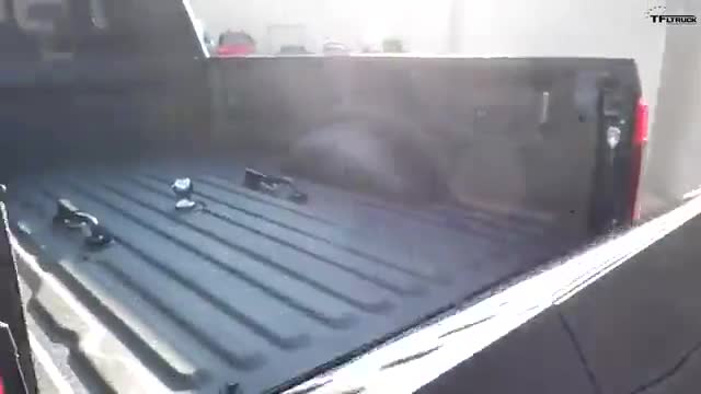 尾厢比较实用，全新一代福特F2507