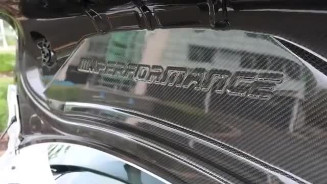 宝马M2海外实拍车身细节展示