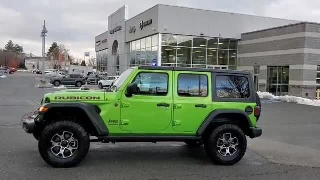 比起丰田普拉多，我更喜欢它！实拍2019款吉普牧马人，简直太帅了