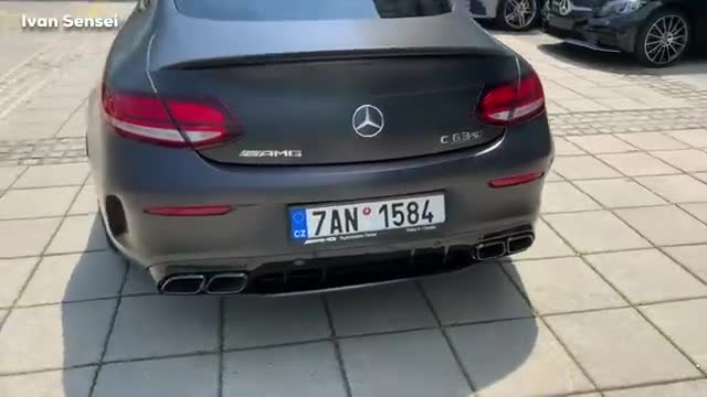 海外跑车实拍欣赏，2020款奔驰AMG