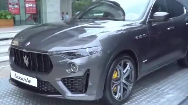 2021款玛莎拉蒂莱万特抢先实拍，有这颜值和空间，我忘记了卡宴