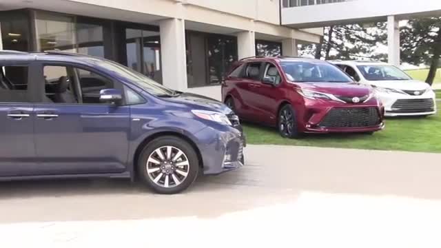 2021款丰田塞纳实车展示，朝车门踢一脚后，买不买奥德赛自己定