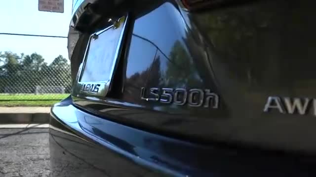 2020款雷克萨斯LS500h车尾设计展