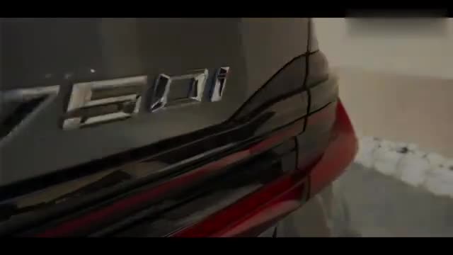 霸气豪华集于一身，带你看新款宝马7系