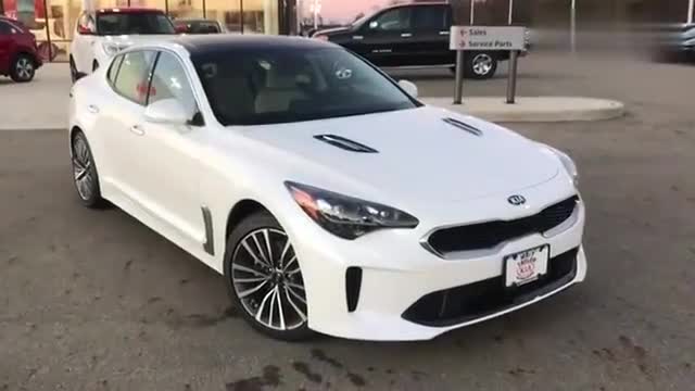 起亚Stinger实拍展示