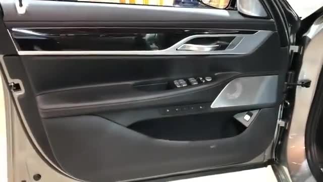 车展实拍全新宝马M745lexDrive的内