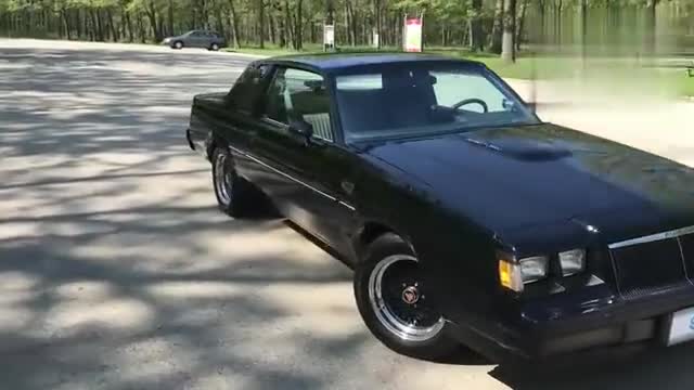 浓浓的反派气息，实拍1986别克君威G