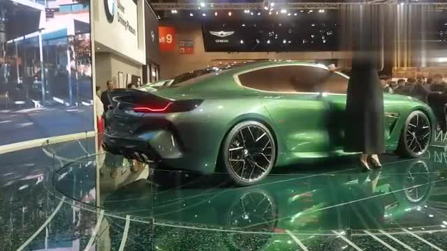 酷车与美女，车展实拍欣赏宝马M8