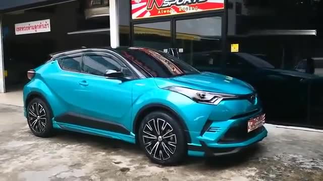 实拍丰田CHR，小型SUV中帅到没朋友