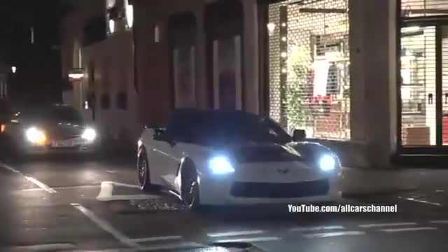 夜间跑车展示，看看有没有你心仪