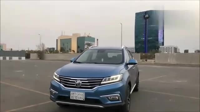 外观大气耐看，国外实拍挂着名爵