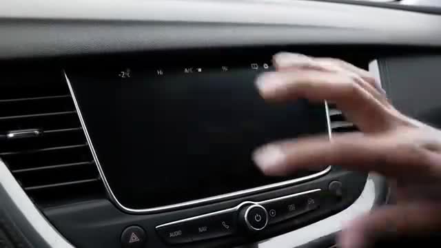 全新欧宝GrandlandXHybrid4，中控屏