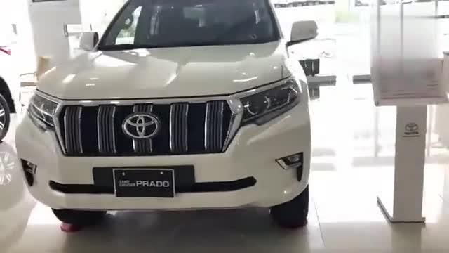 新车到店，实拍2020款丰田普拉多Prad