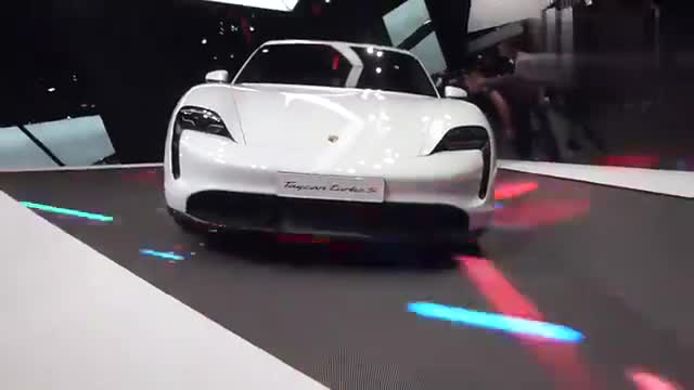 新车鉴赏，实拍保时捷电动轿跑，颜