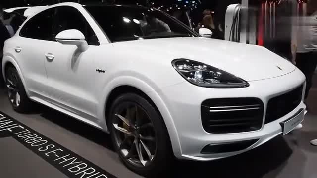 新车鉴赏，实拍保时捷卡宴Coupe混动