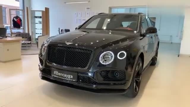 实拍2020款宾利添越V8版