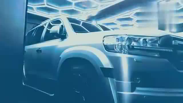 实拍兰德酷路泽定制改装版，打开