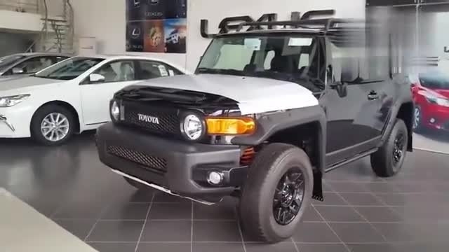 丰田FJ酷路泽到店实拍，全方位了解