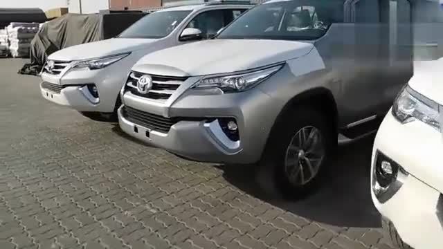 实拍丰田奔跑者！这车简直太帅气