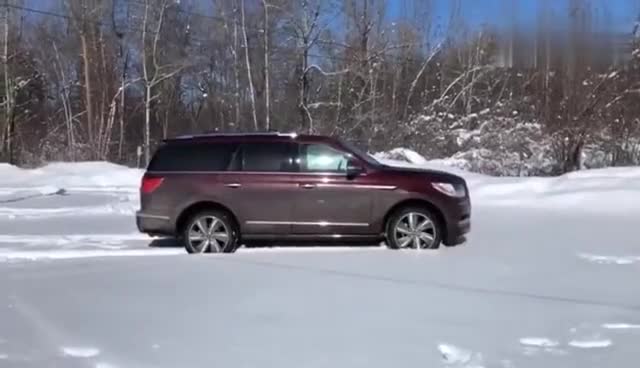 林肯领航员雪地实拍，外观内饰高