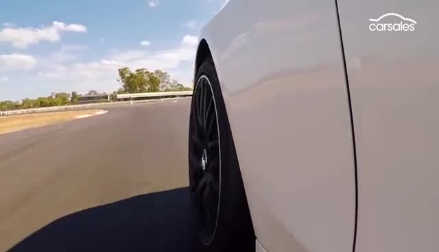 舒适的感受：全新宝马M3CSvs奔驰C63S