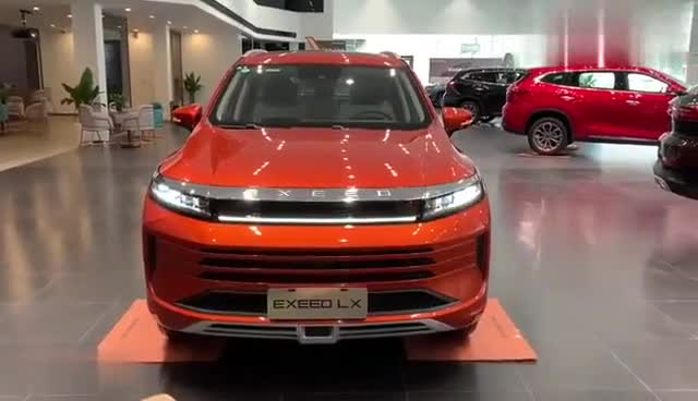 线条与星途TX相似,全新星途LX实车