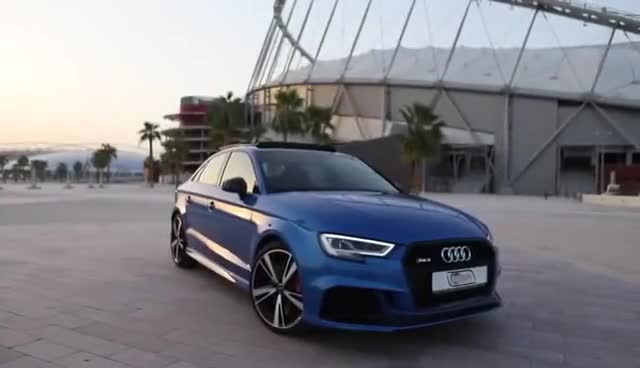 车身线条流畅飘逸的奥迪RS3，性能