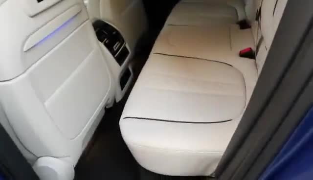 全新宝马X6M50i后排空间展示！