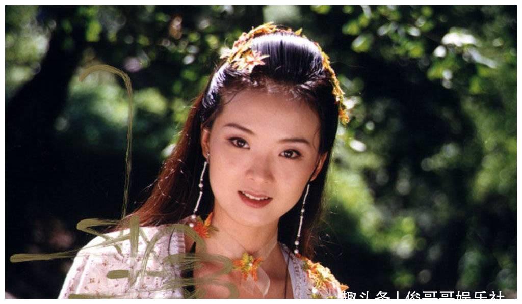 王艳将白飞飞这个角色演得淋漓尽致,她很坏,但也很让人疼惜,成为很多