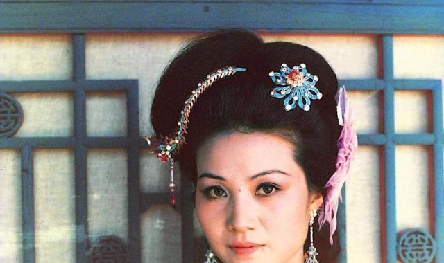 《红楼梦》里贾政的原型是曹雪芹的父亲?休闲区蓝鸢梦想 - Www.slyday.coM 《红楼梦》里贾政的原型是曹雪芹的父亲?休闲区蓝鸢梦想 - Www.slyday.coM