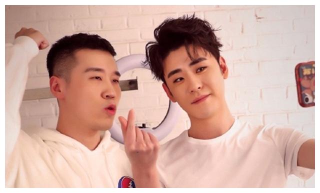 德云社张云雷为高考加油杨九郎被林依轮助理追捧这对搭档真棒