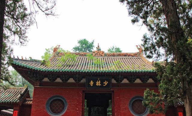 河南除了少林寺这两座寺庙也是千年古寺曾比少林寺更辉煌