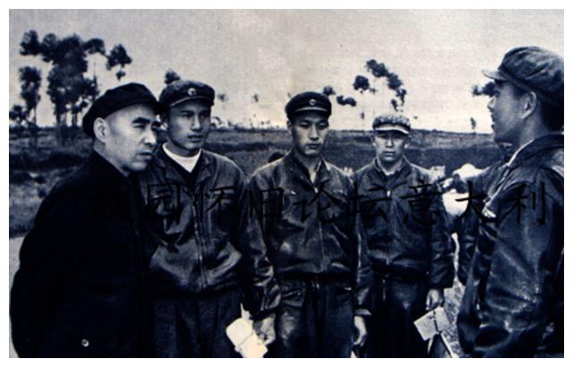 弟弟是开国元帅,1952年,因群众检举揭发,他被抓了