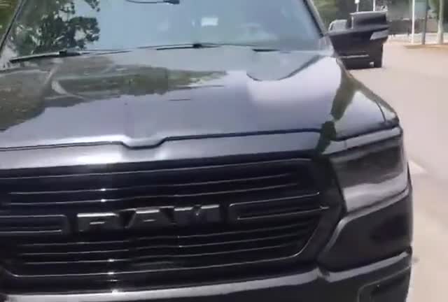 全新款道奇公羊黑武士，就看前脸，就已经感受到了气势