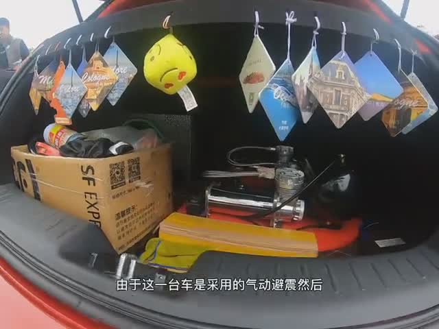 实拍改装逸动隐藏在后备厢内的三个黑科技