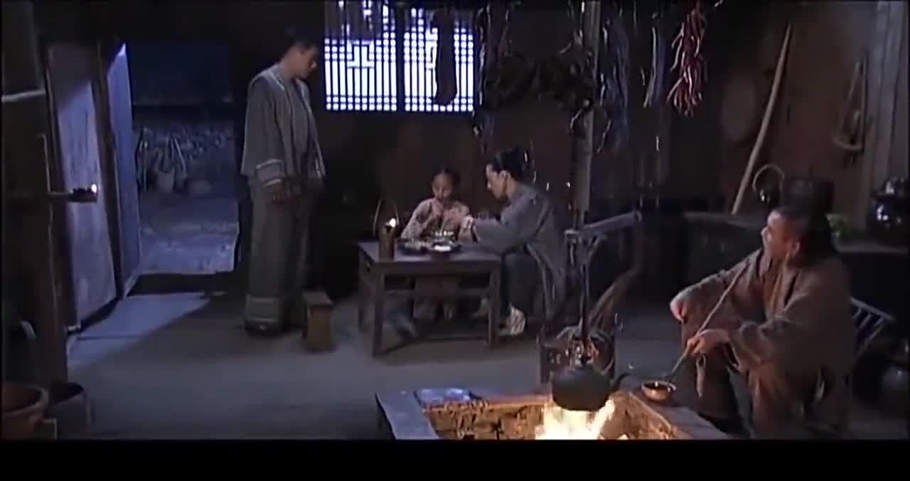 边城汉子小伙想娶有孩子的张正英,娘亲不同意