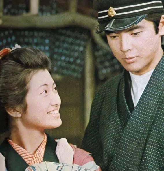 日本影星山口百惠个人照片合集,与三浦友和恋情婚姻成为佳话